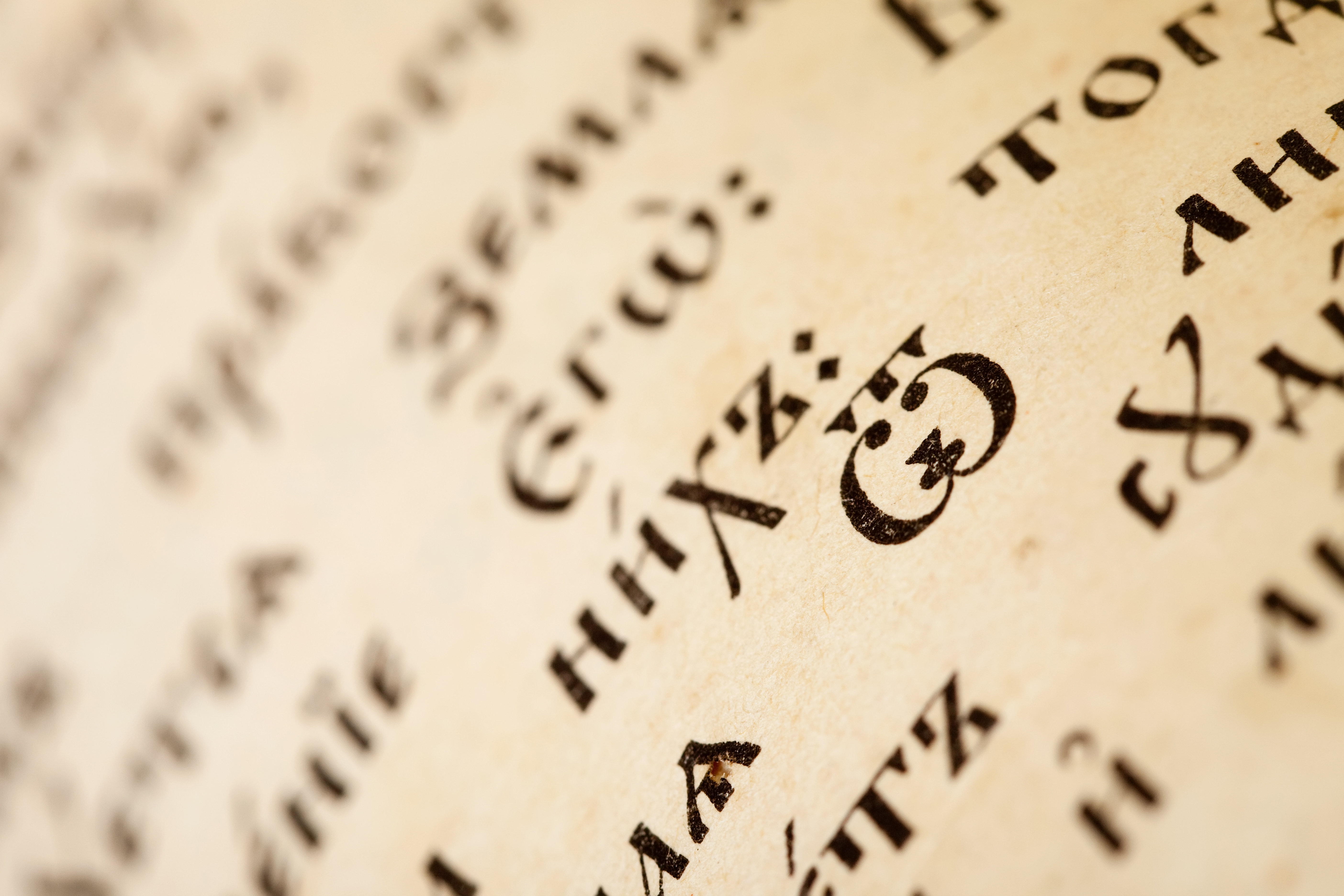 Contos de terror curtos: por que podem ser mais fortes que romances